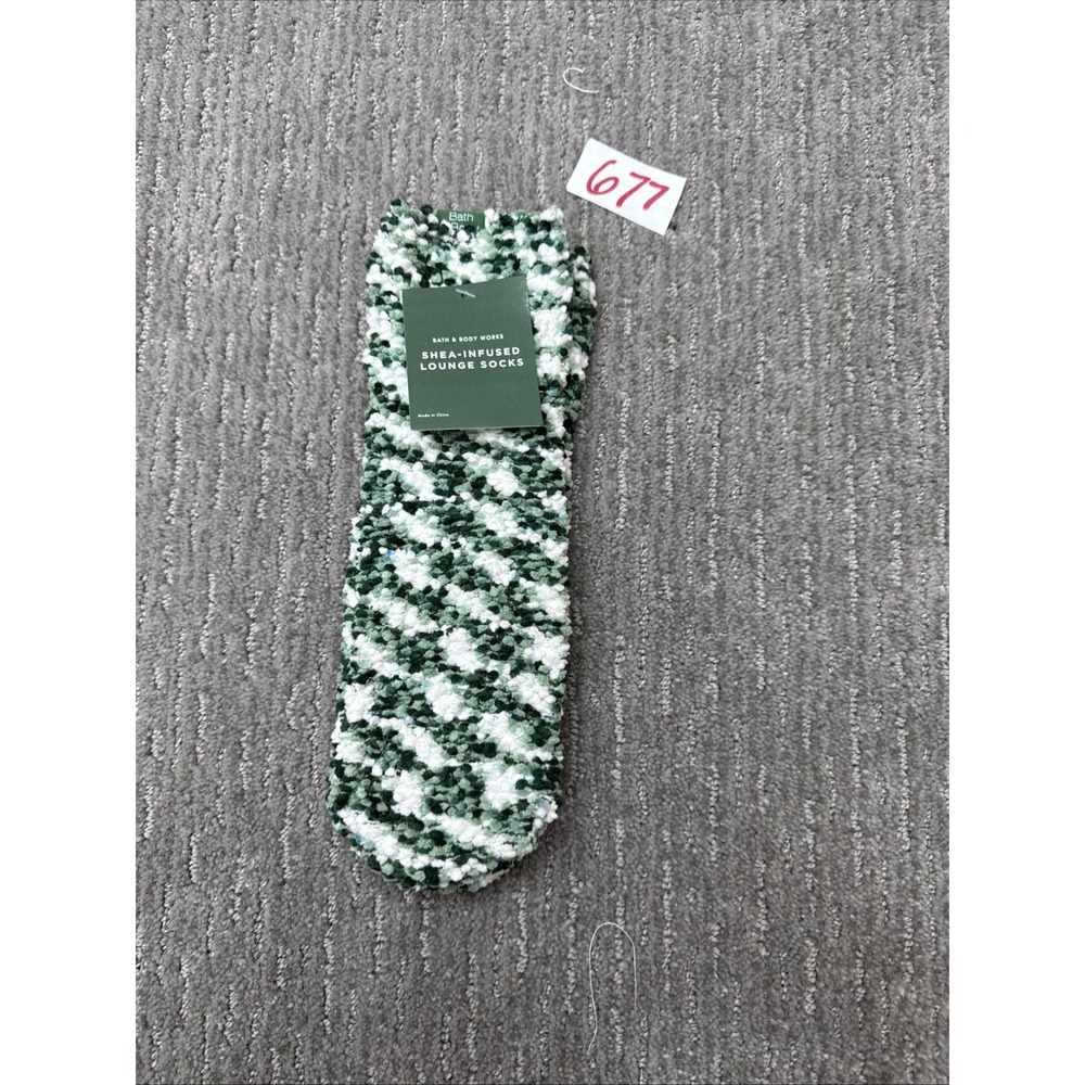 Bath & Body Works Shea Infused Lounge Socks #677
